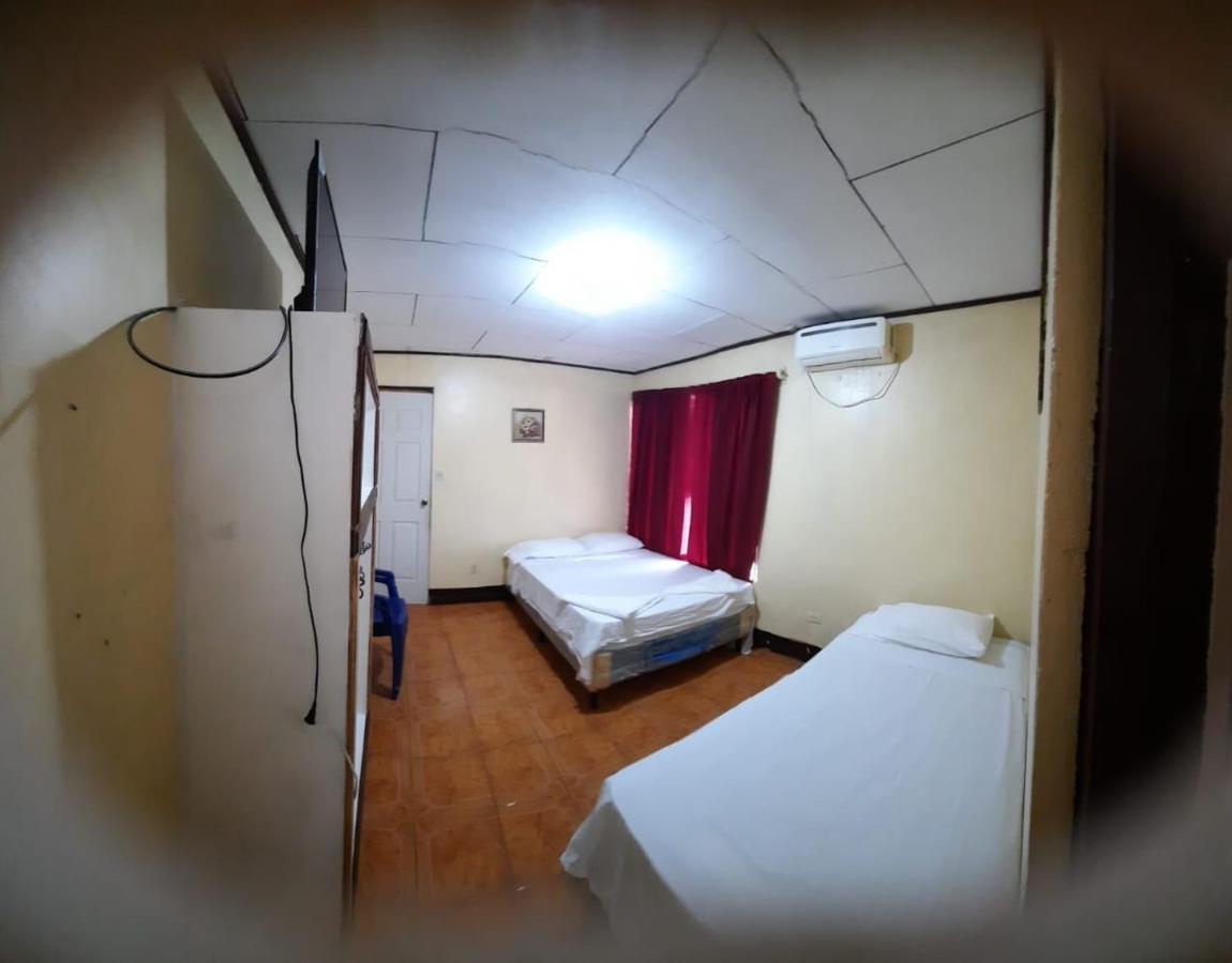 Tropical Dreams Hostel South End Buitenkant foto